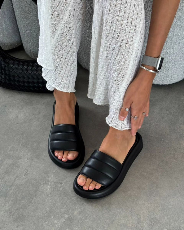 Women's slide sandals made of genuine leather