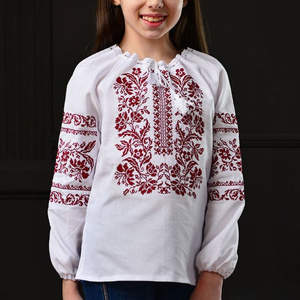 Blouse for a girl in Ukrainian style