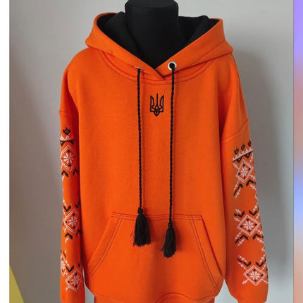Unisex hoodie with embroidery