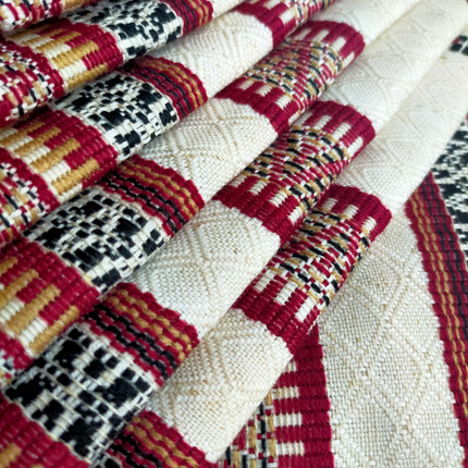 Linen Tablecloth with Napkins in Ukrainian Style