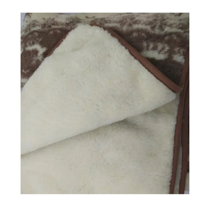 Sheep's wool blanket 2m x 2.2m. Eurostandard Wool Blanket from the Carpathians.