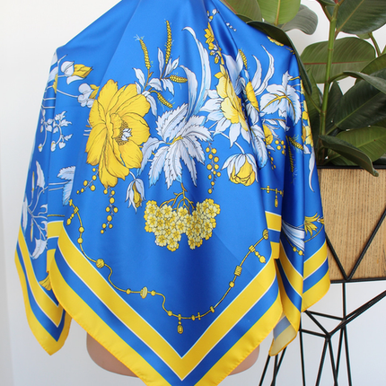 Ukrainian shawl in patriotic colors