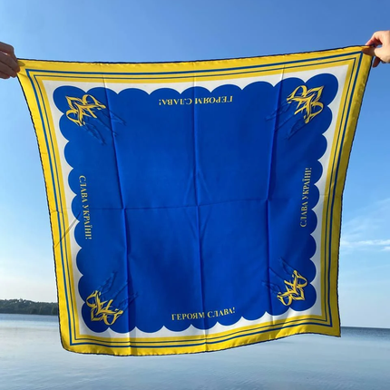 Ukrainian shawl in patriotic colors