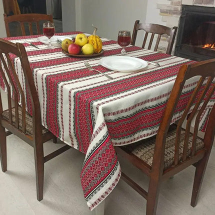 Ukrainian tablecloth with traditional pattern and 6 napkins