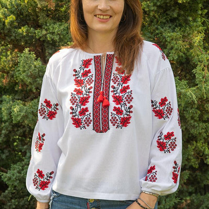 Ukrainian women's vyshyvanka