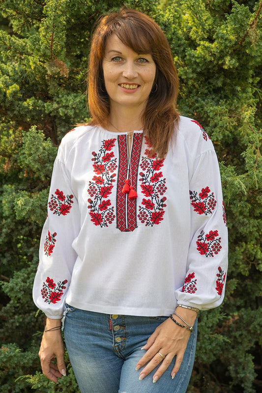 Ukrainian women's vyshyvanka