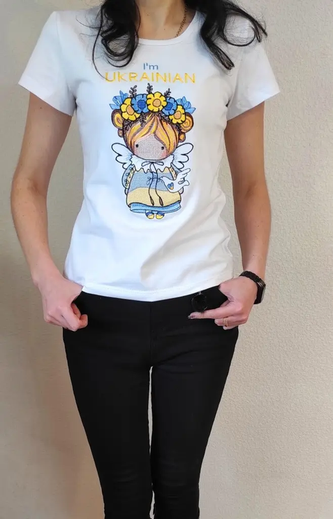 Women embroidered t-shirt