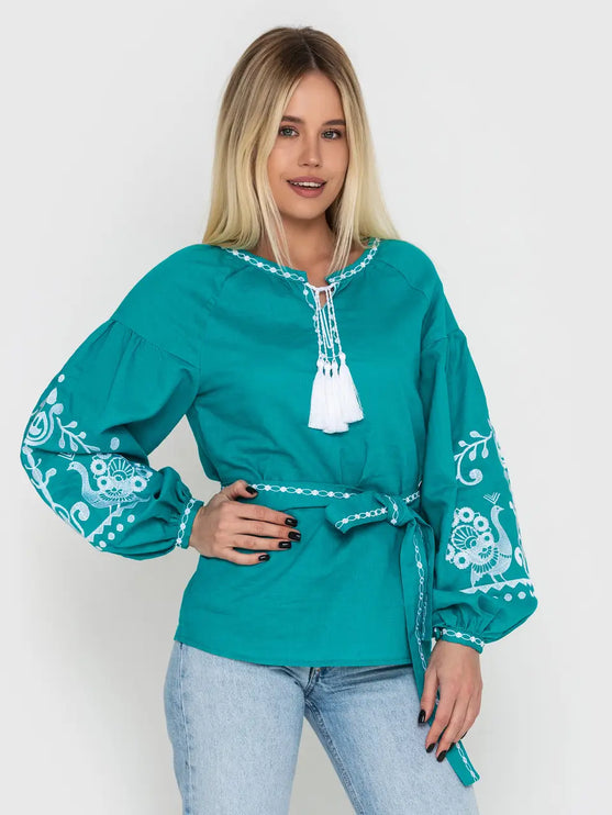 Women's embroidery blouse with a floral pattern