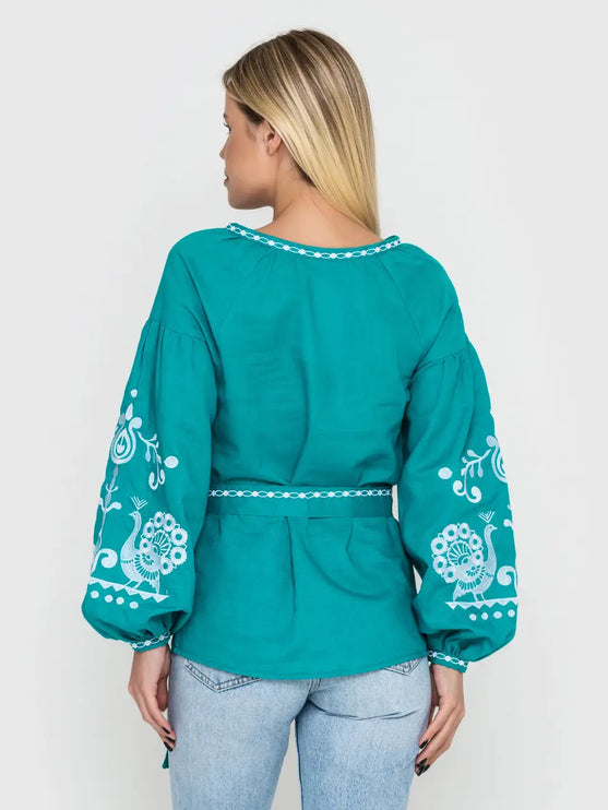 Women's embroidery blouse with a floral pattern