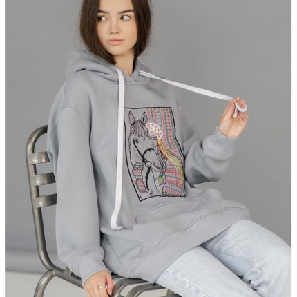 Women's hoodie with embroidery