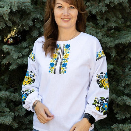 Women's vyshyvanka in national colors